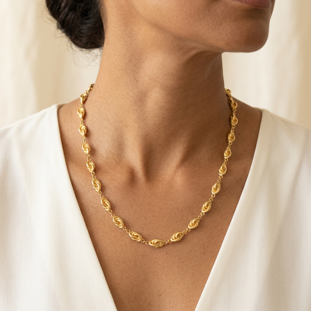 Collier Motifs Forçat en plaqué or porté