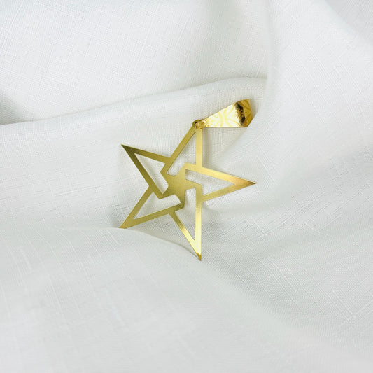 PENDENTIF ÉTOILE DÉCOUPÉE 1